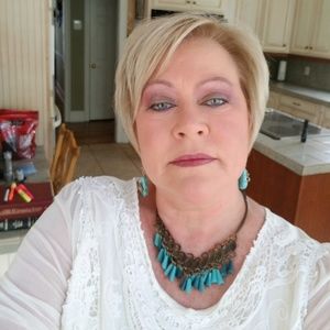 Meet your Posher, Lynne